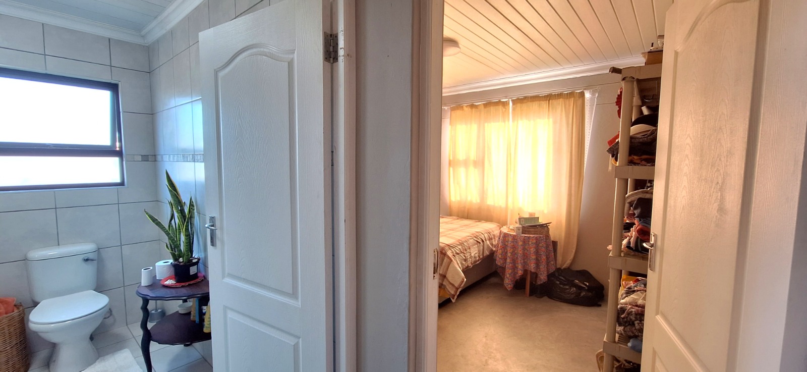11 – 90_eb2e61bfd6ef4aaf9468d1b8994aa424 Eksklusiewe gesinswoning wat grens aan ‘n groengordel – gemak, ruimte en privaatheid in Albertinia