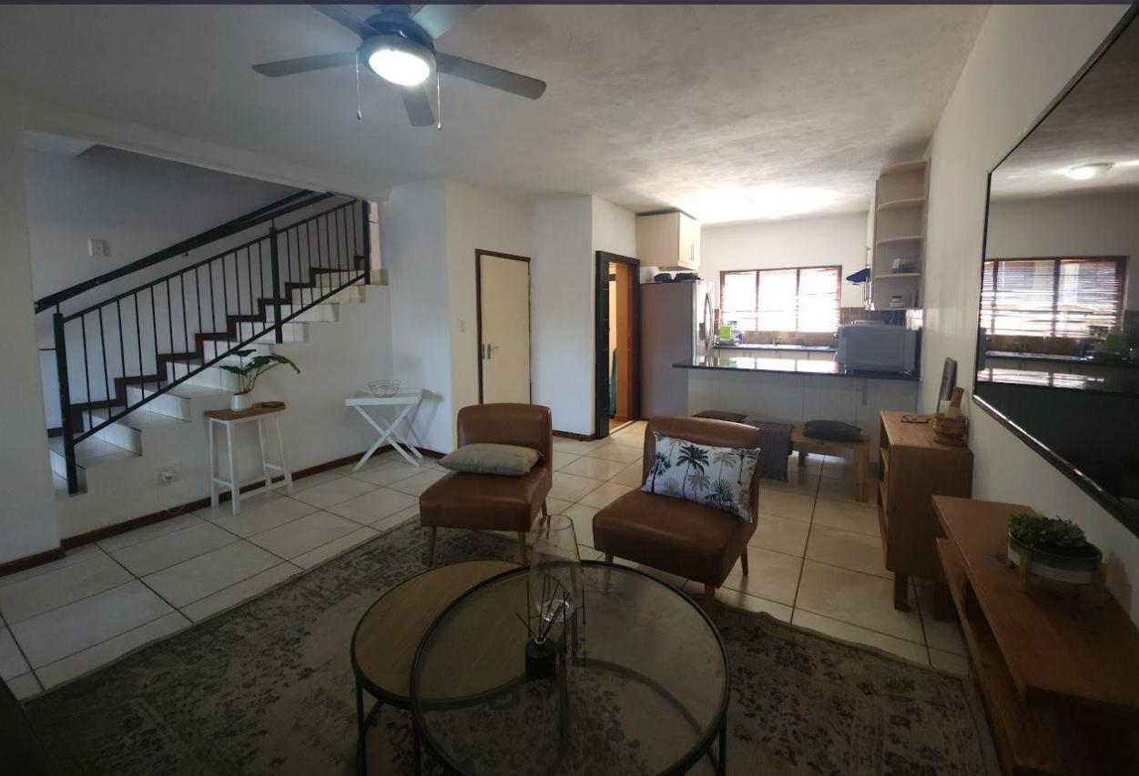 Townhouse in a sought-after, well-located complex.