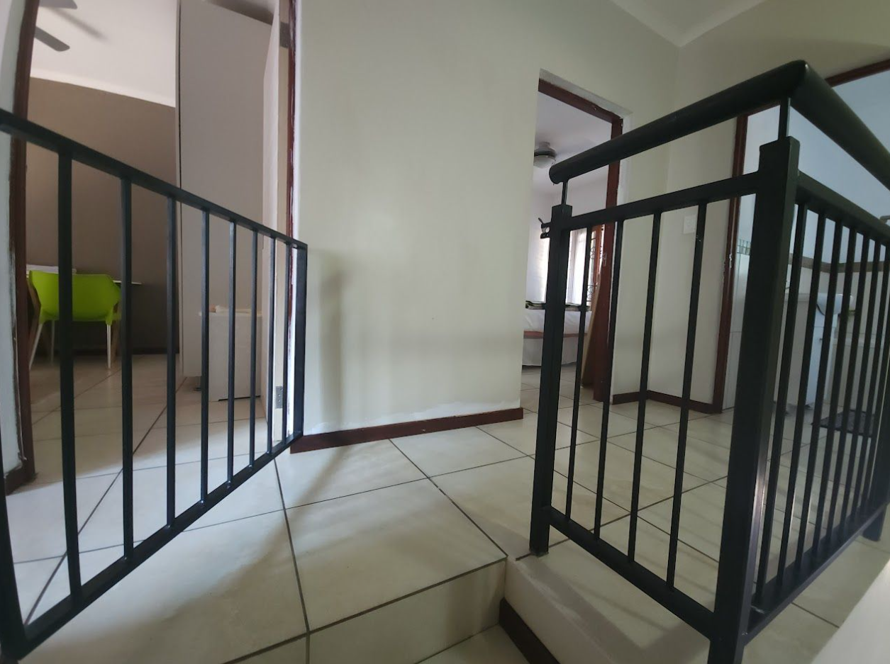 Townhouse in a sought-after, well-located complex.