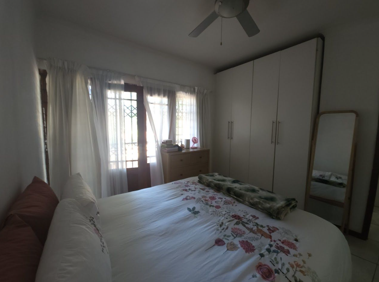 Townhouse in a sought-after, well-located complex.