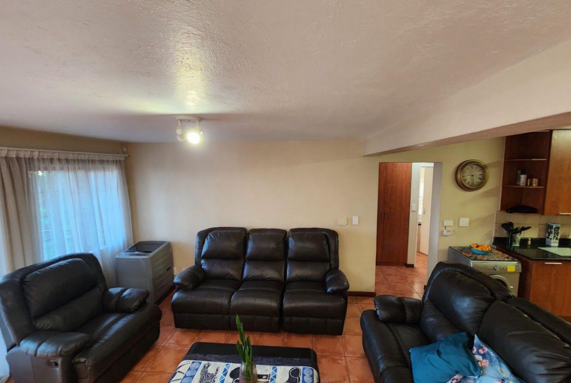 Popular Hillside Manor – Investment Opportunity