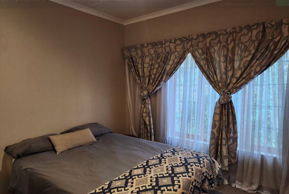Popular Hillside Manor – Investment Opportunity
