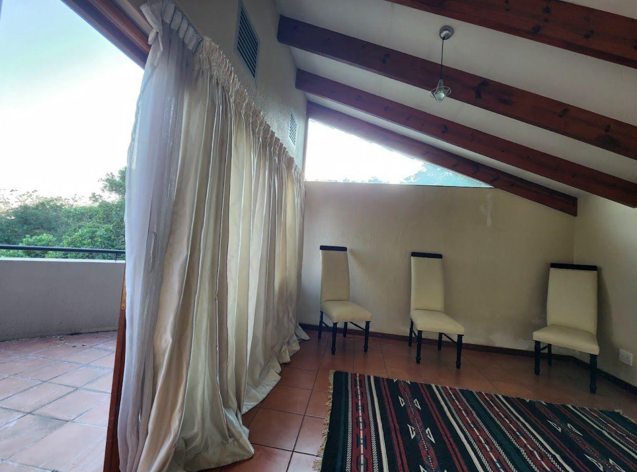 Popular Hillside Manor – Investment Opportunity