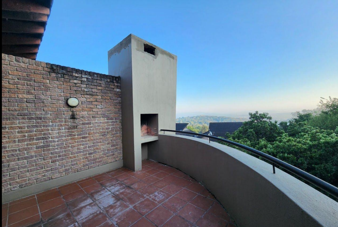 Popular Hillside Manor – Investment Opportunity