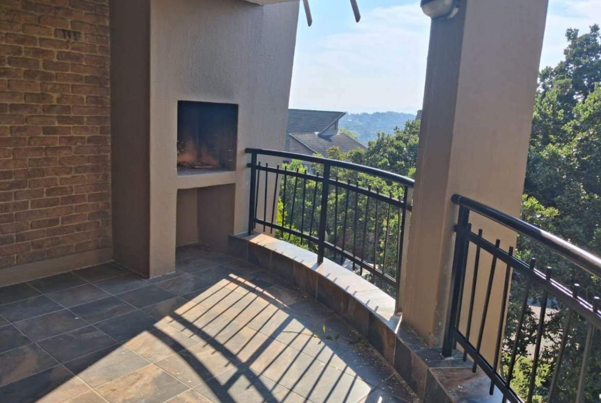Popular Hillside Manor – Investment Opportunity