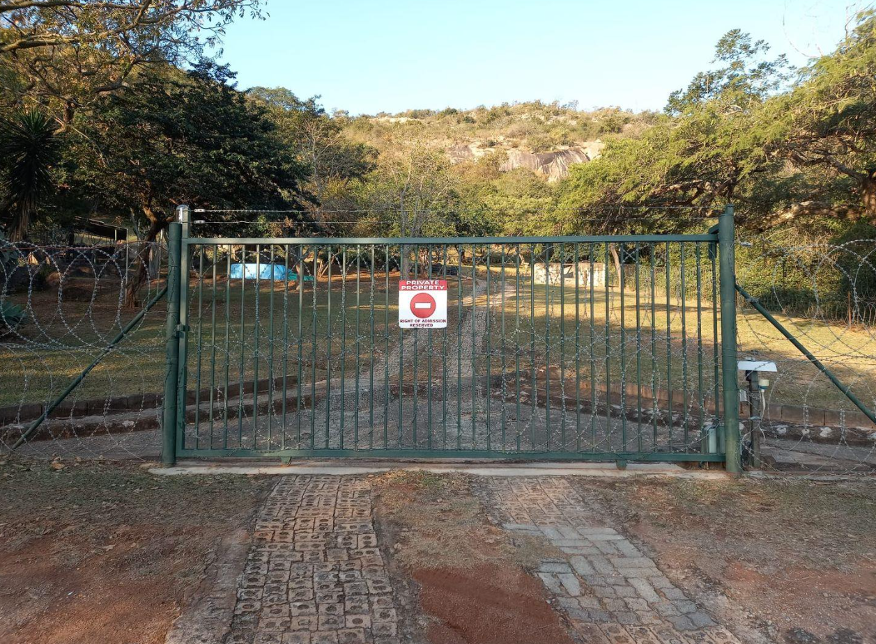 A Rare Opportunity – 5 Hectares of Country Living Close to Town