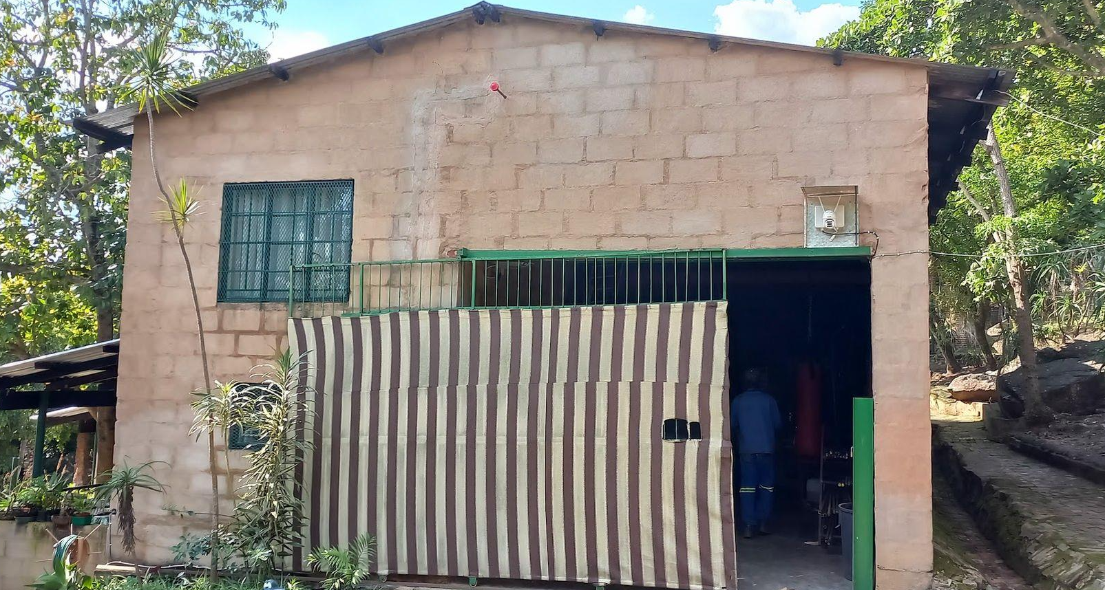 A Rare Opportunity – 5 Hectares of Country Living Close to Town