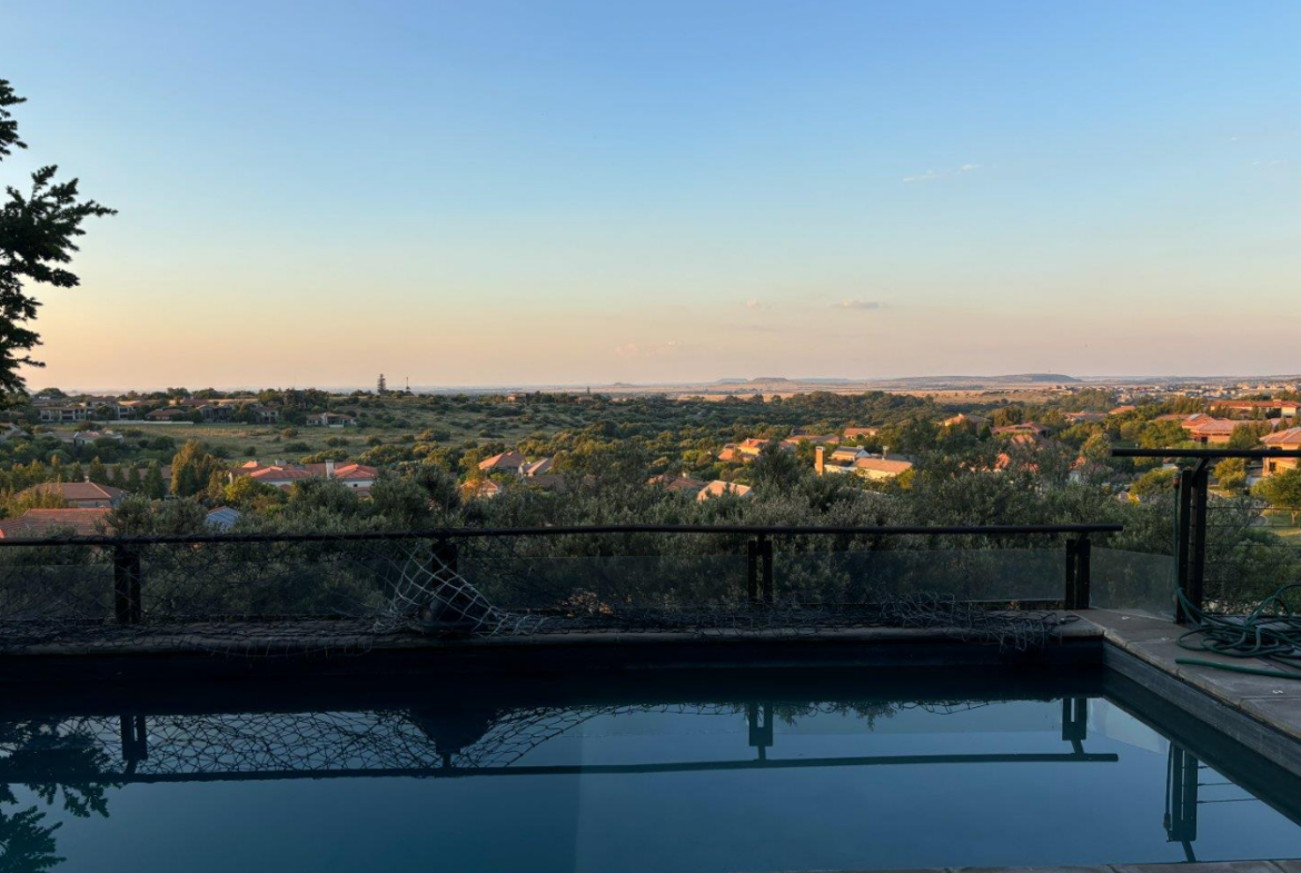 Perfect views of nature and luxury open-plan living