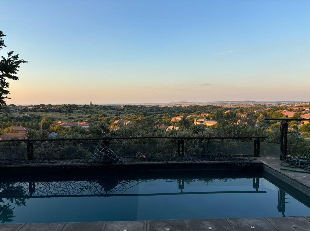 Perfect views of nature and luxury open-plan living