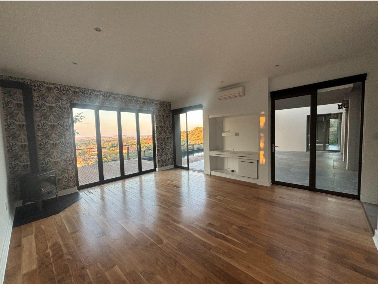 Perfect views of nature and luxury open-plan living