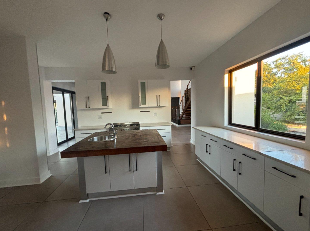 Perfect views of nature and luxury open-plan living