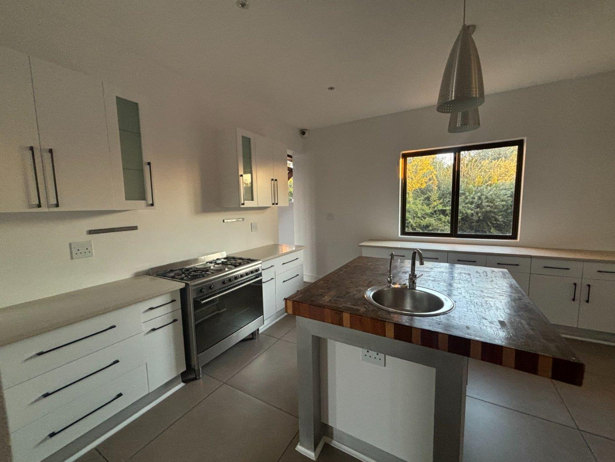 Perfect views of nature and luxury open-plan living