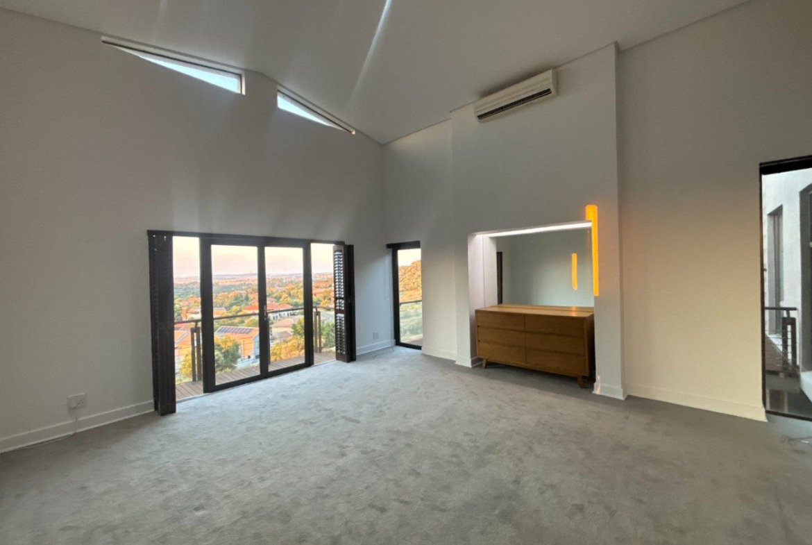 Perfect views of nature and luxury open-plan living