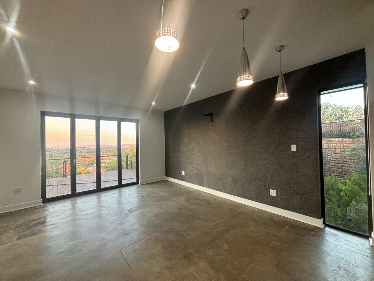 Perfect views of nature and luxury open-plan living