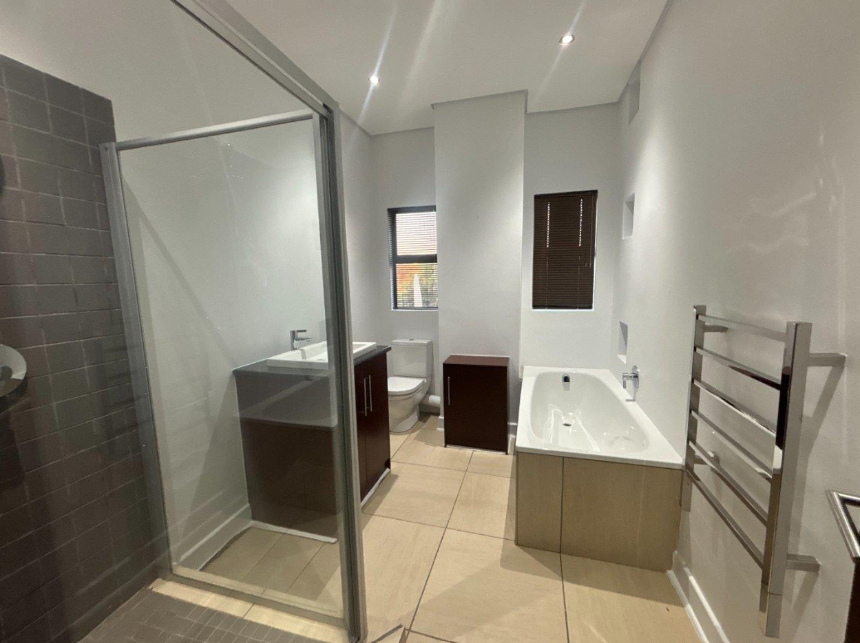 Perfect views of nature and luxury open-plan living