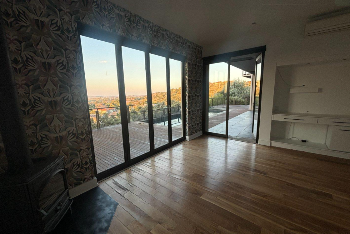Perfect views of nature and luxury open-plan living