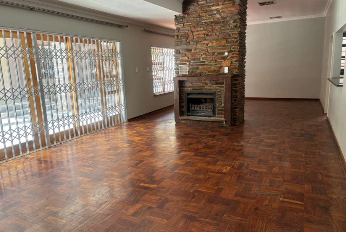 Well-maintained family home with large flatlet