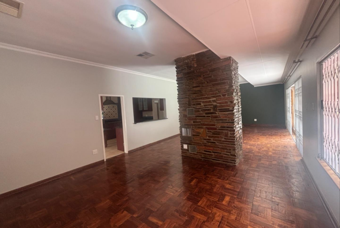 Well-maintained family home with large flatlet