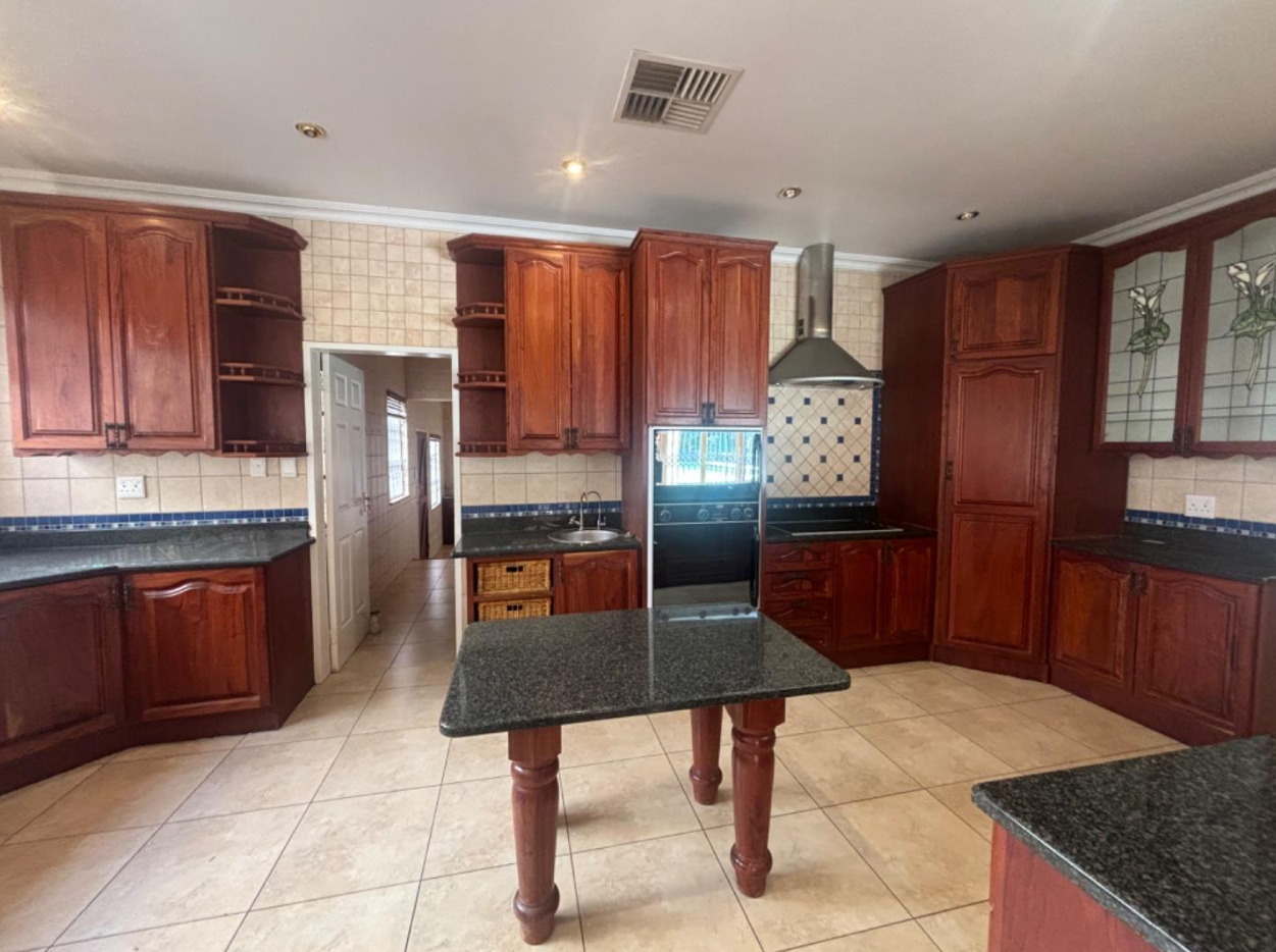 Well-maintained family home with large flatlet