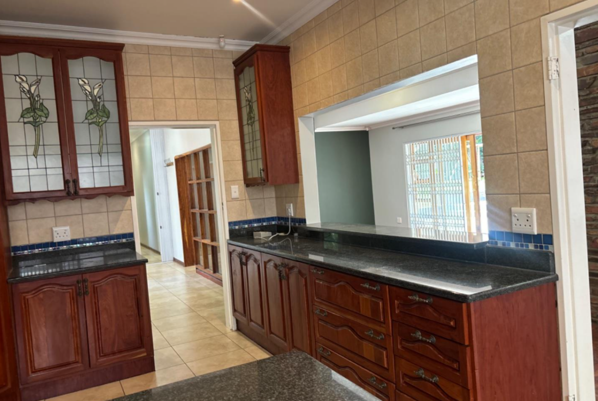 Well-maintained family home with large flatlet