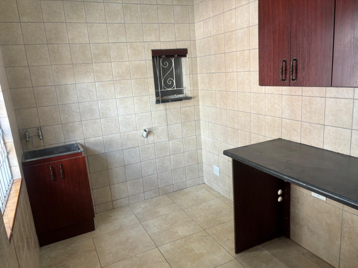 Well-maintained family home with large flatlet