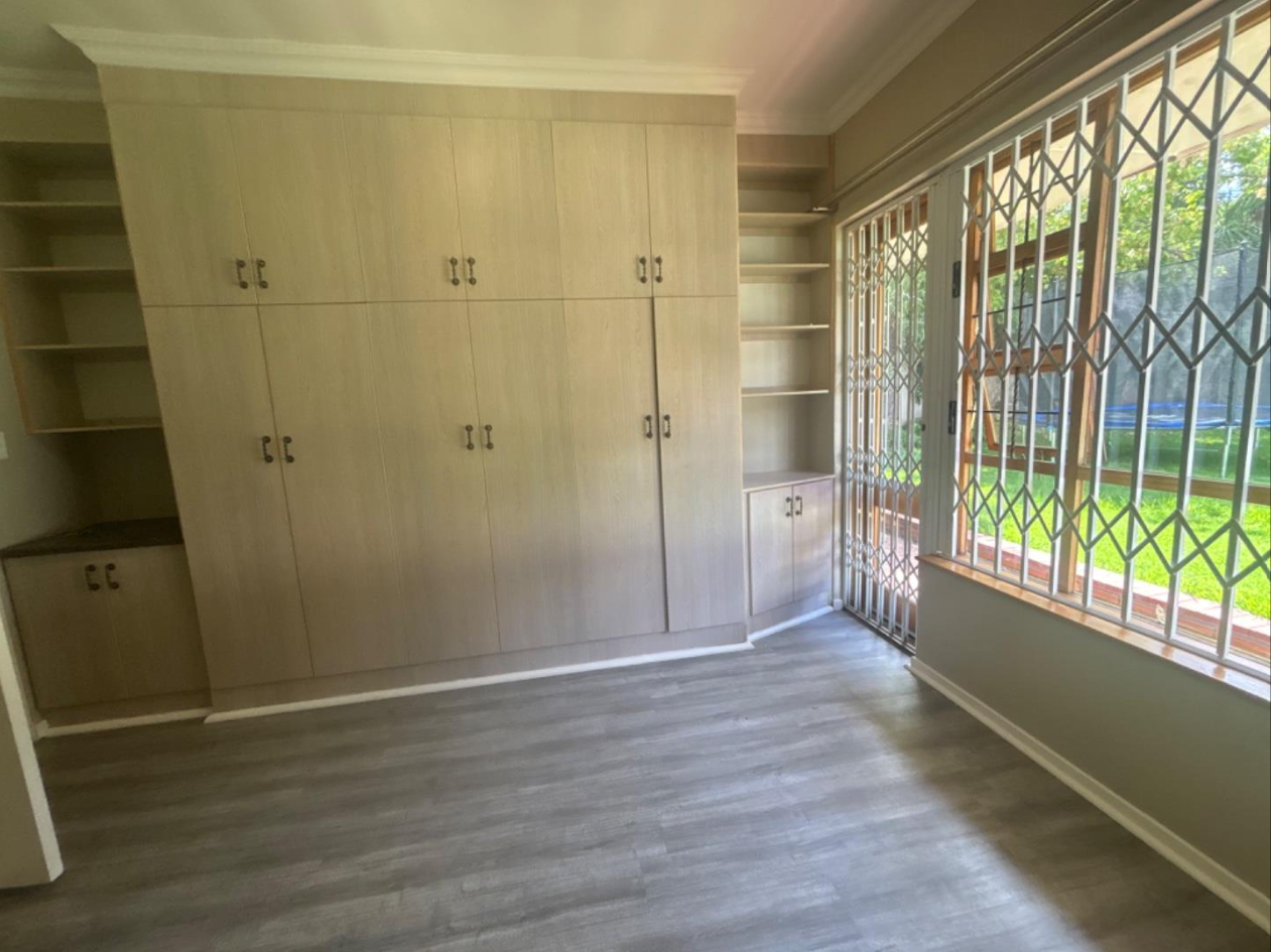 Well-maintained family home with large flatlet