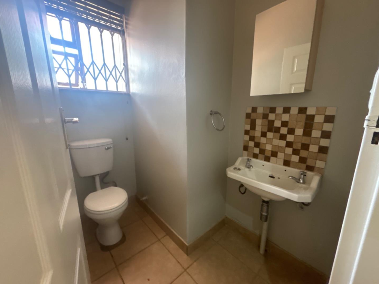 Well-maintained family home with large flatlet
