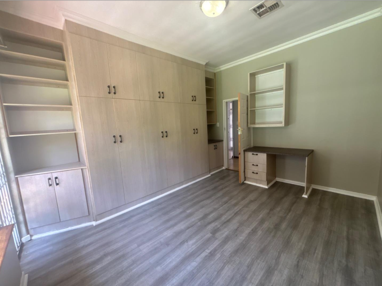 Well-maintained family home with large flatlet