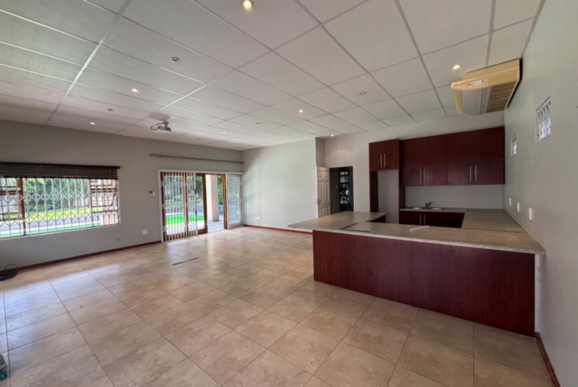 Well-maintained family home with large flatlet