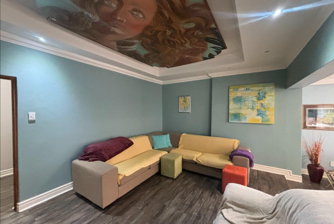 Excellent location – big house with 2 big flats