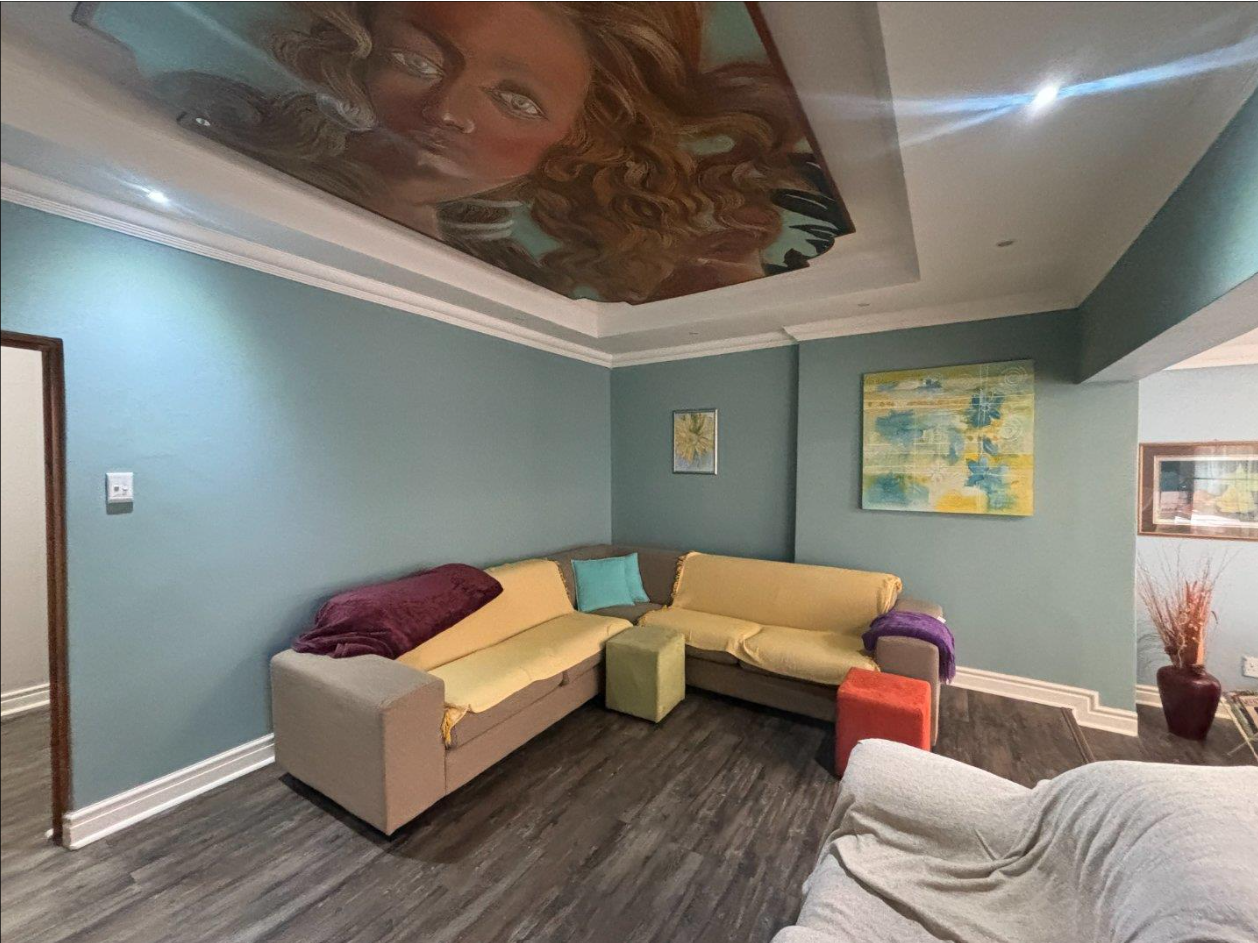 Excellent location – big house with 2 big flats