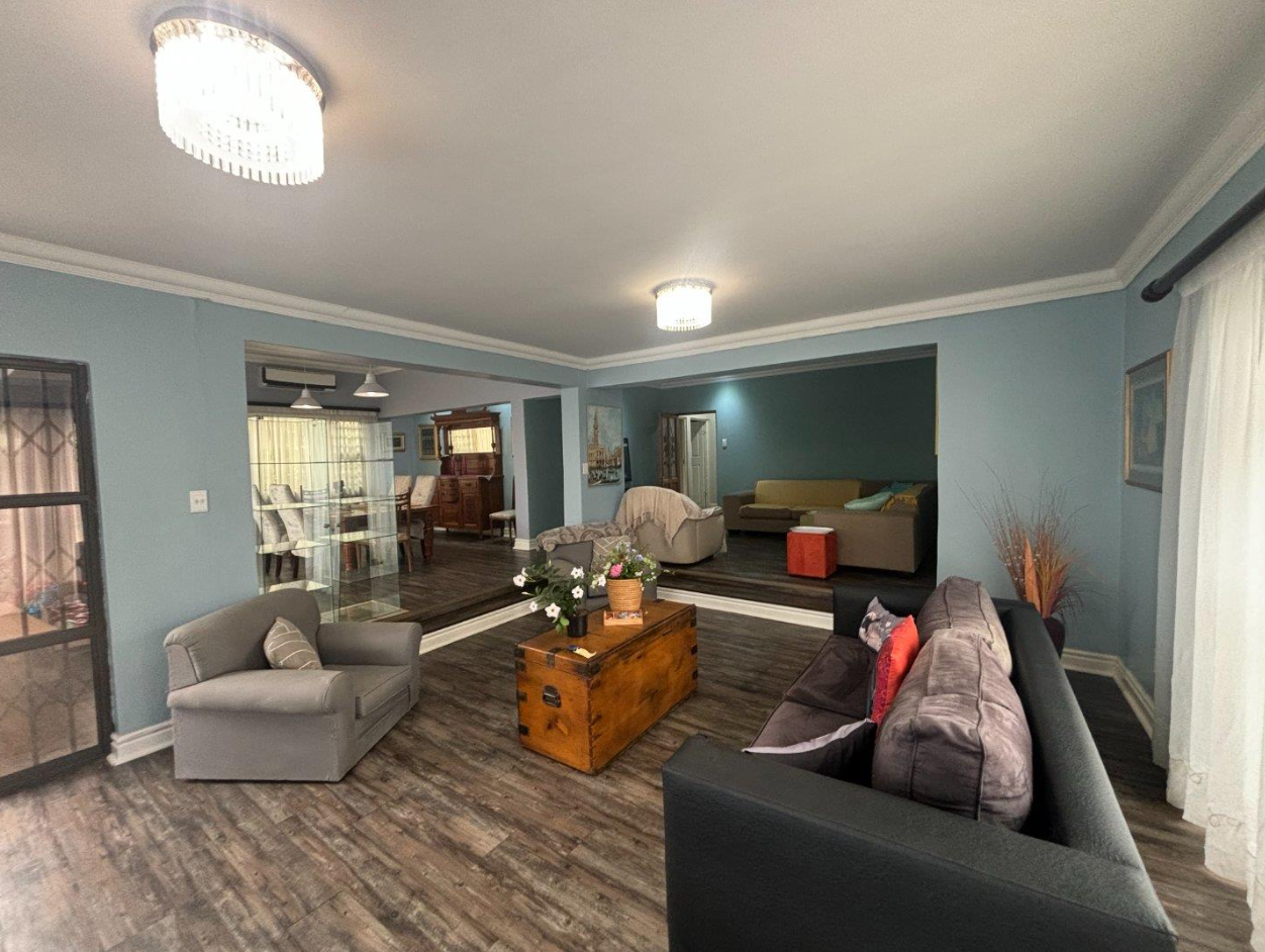 Excellent location – big house with 2 big flats
