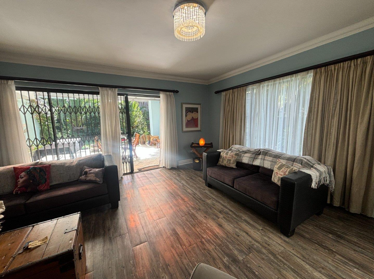 Excellent location – big house with 2 big flats