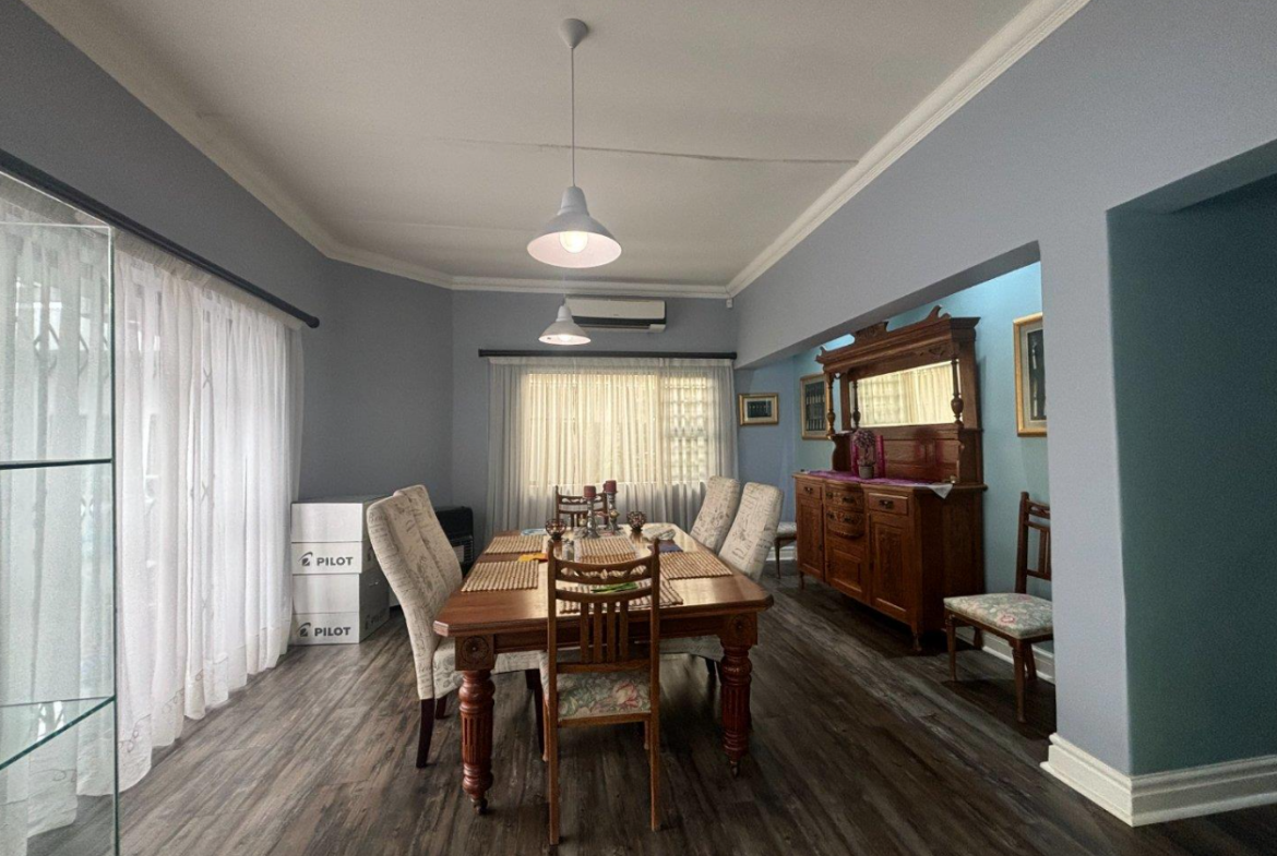 Excellent location – big house with 2 big flats