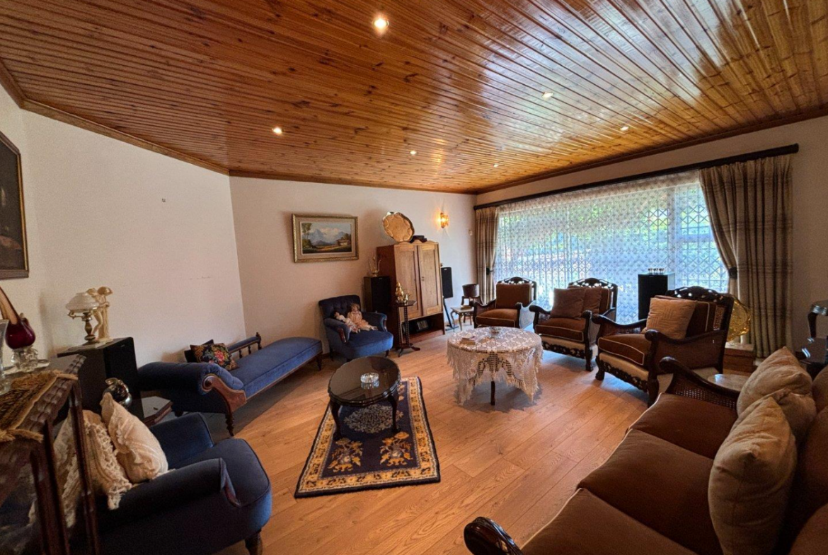 8 Bedroom House for Sale in Dan Pienaar
