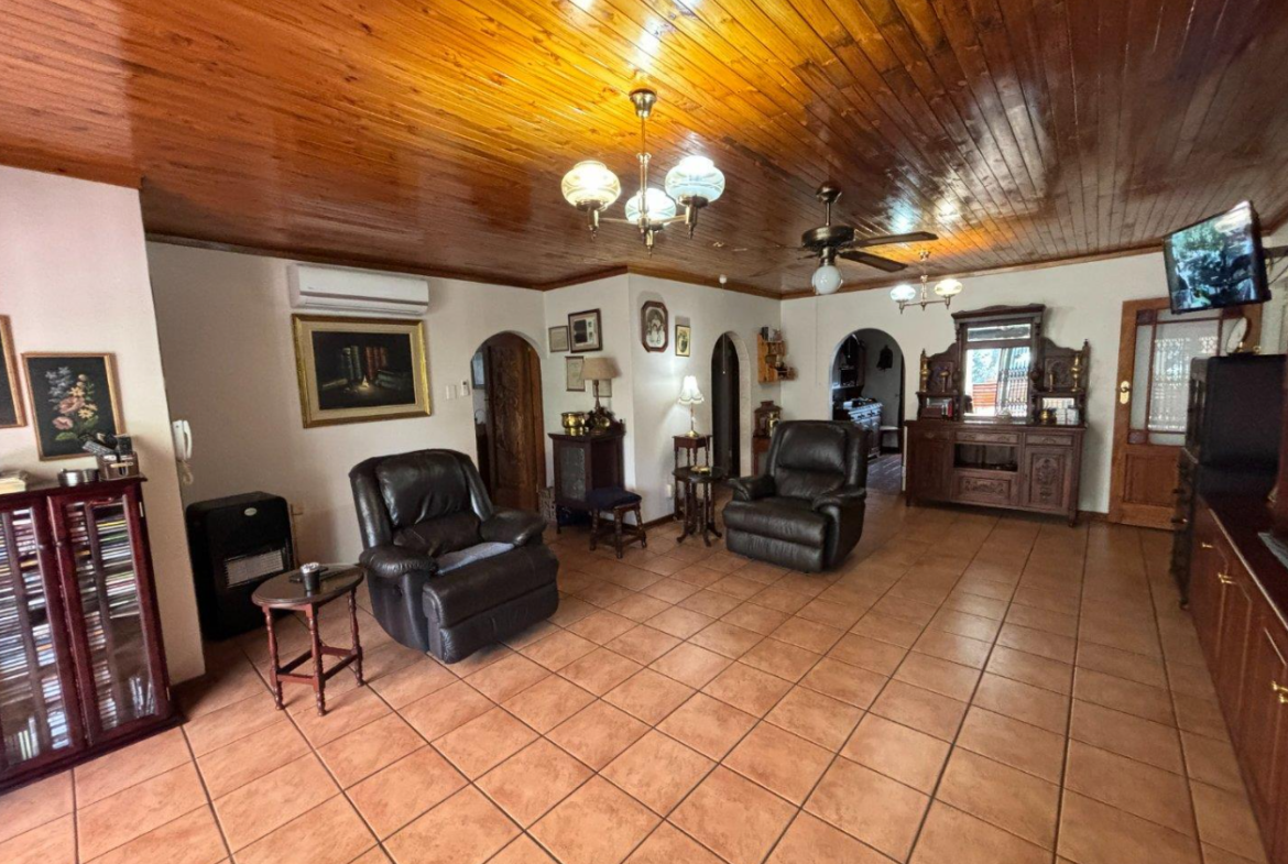 8 Bedroom House for Sale in Dan Pienaar