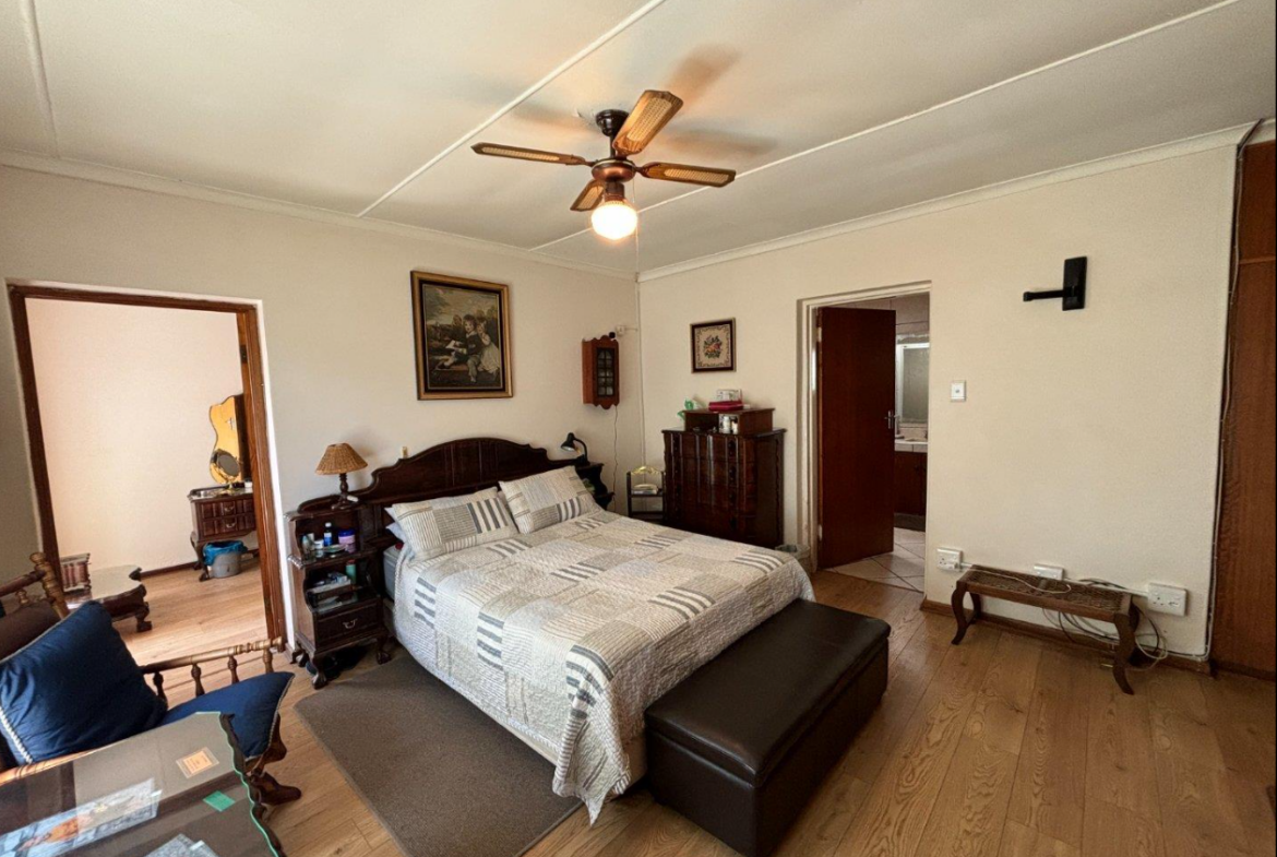 8 Bedroom House for Sale in Dan Pienaar