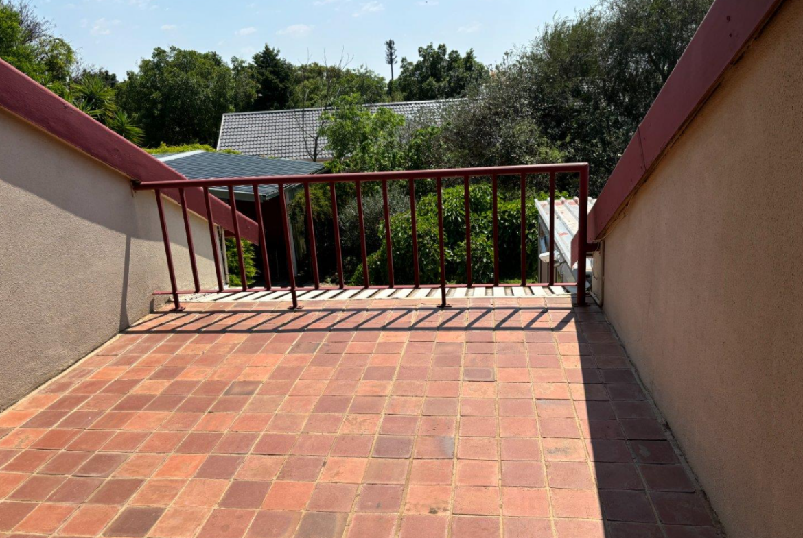 8 Bedroom House for Sale in Dan Pienaar