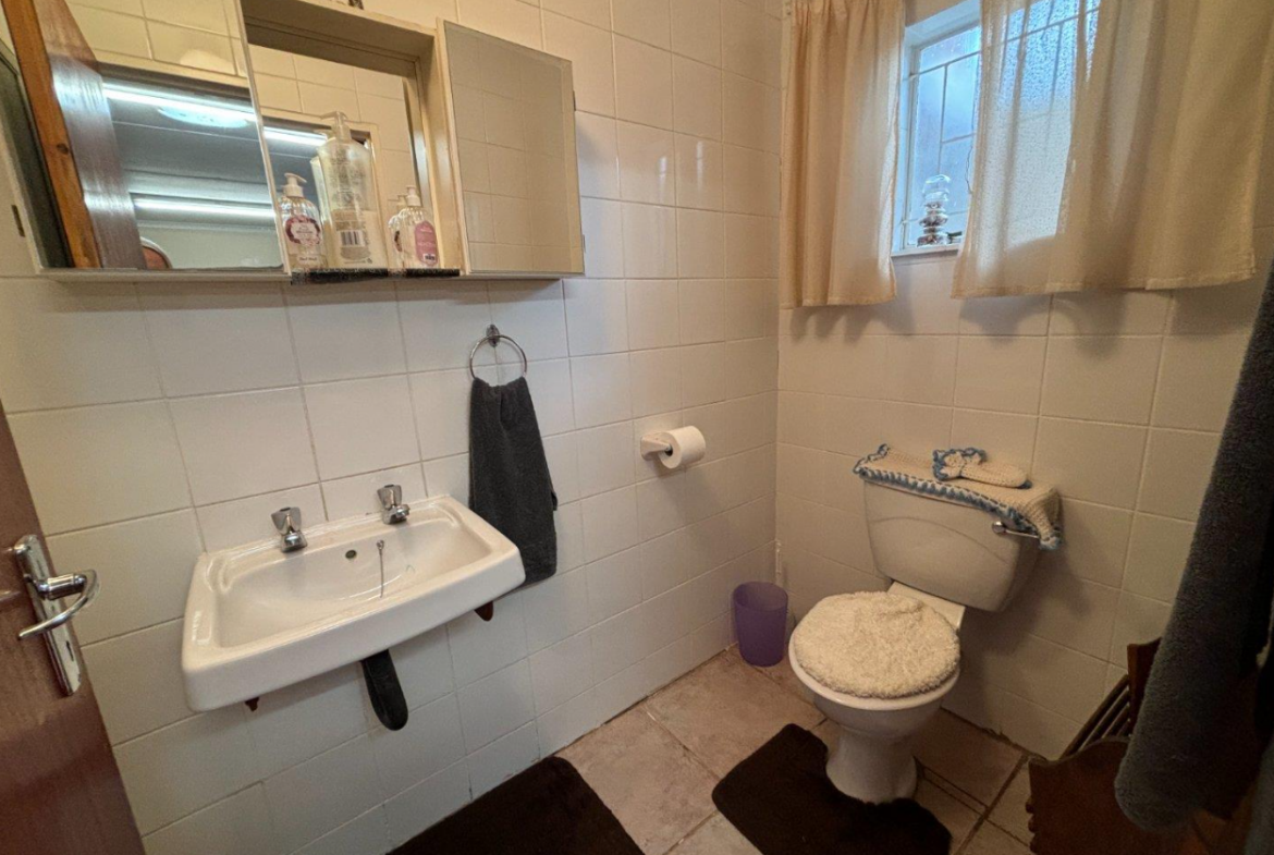 8 Bedroom House for Sale in Dan Pienaar