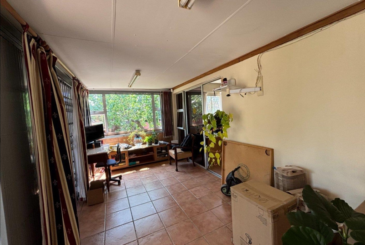 8 Bedroom House for Sale in Dan Pienaar
