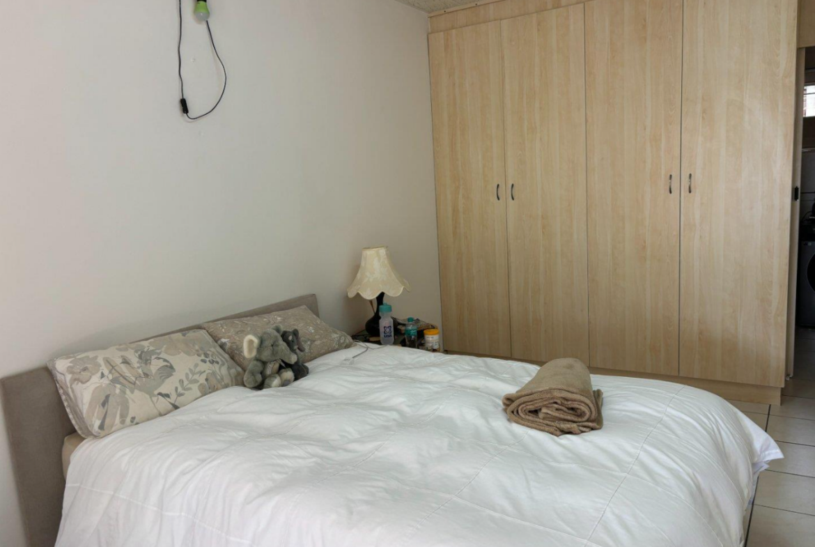 8 Bedroom House for Sale in Dan Pienaar