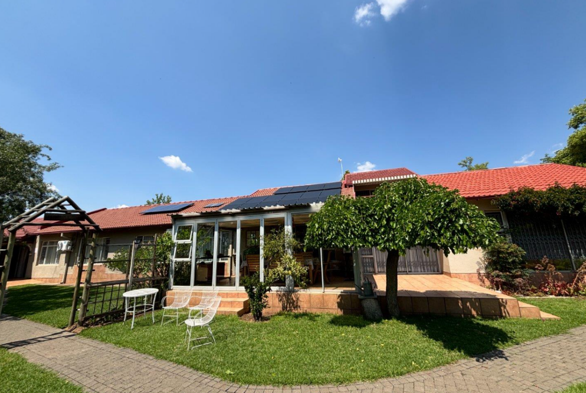 8 Bedroom House for Sale in Dan Pienaar