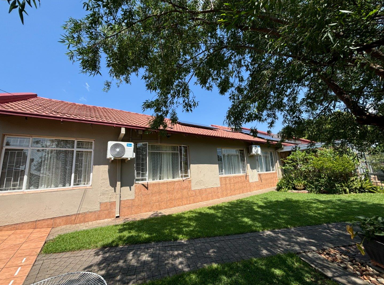 Screenshot 2026-07-11 111650 8 Bedroom House for Sale in Dan Pienaar