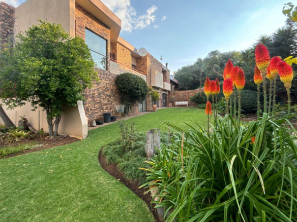 4 Bedroom House for Sale in Heuwelsig