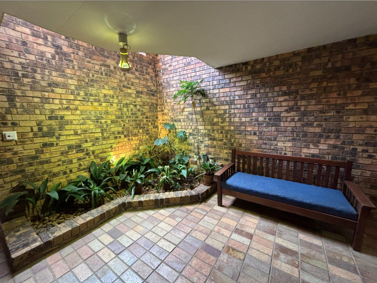 4 Bedroom House for Sale in Heuwelsig
