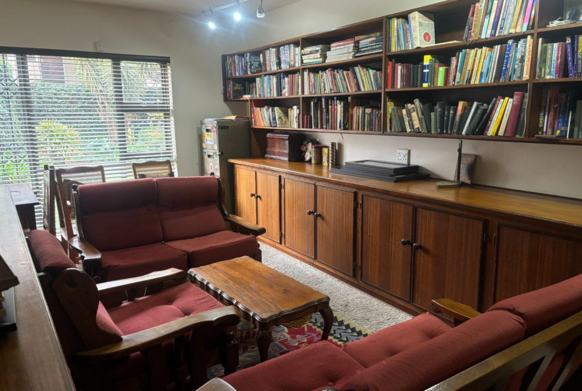 4 Bedroom House for Sale in Heuwelsig