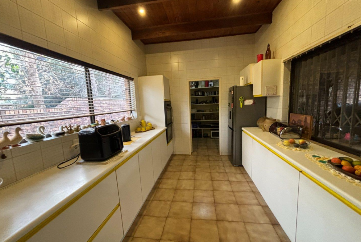 4 Bedroom House for Sale in Heuwelsig