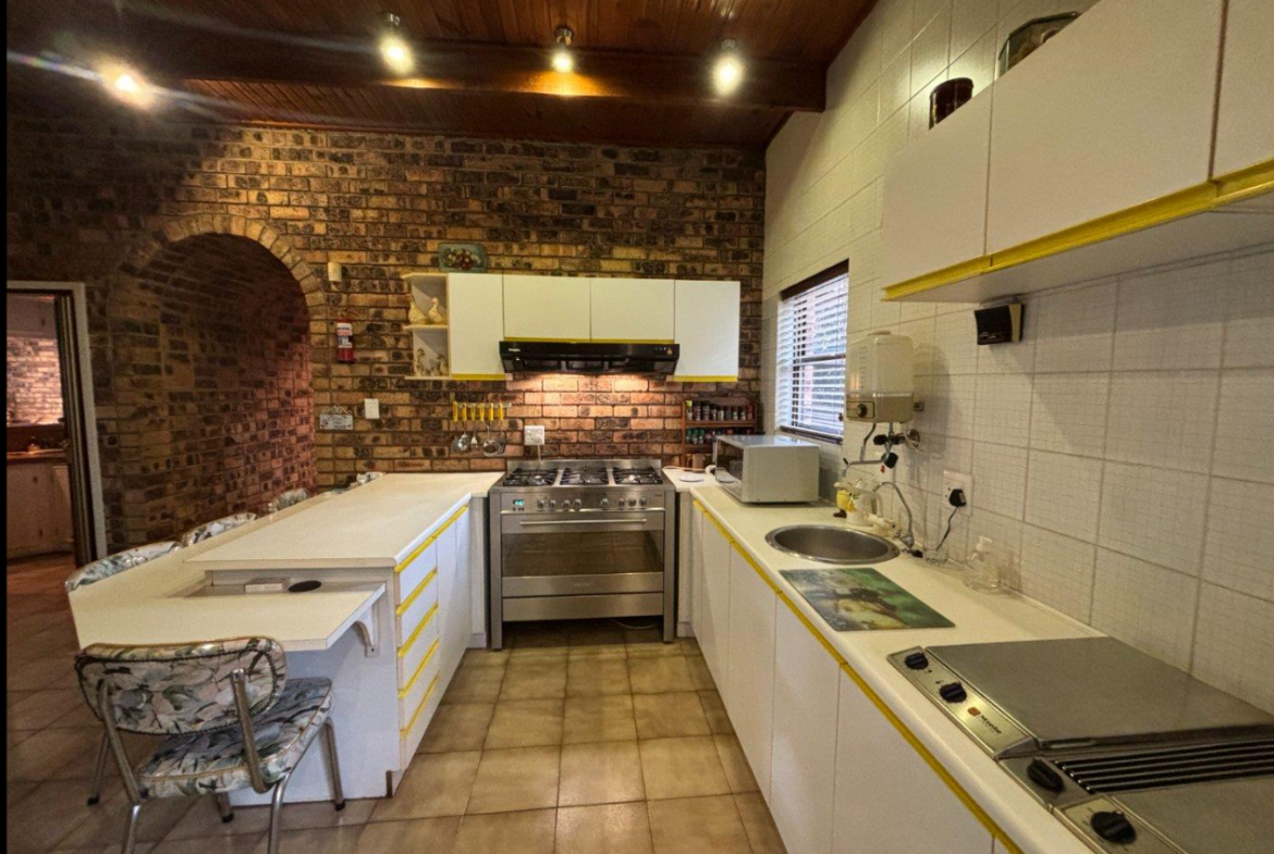 4 Bedroom House for Sale in Heuwelsig