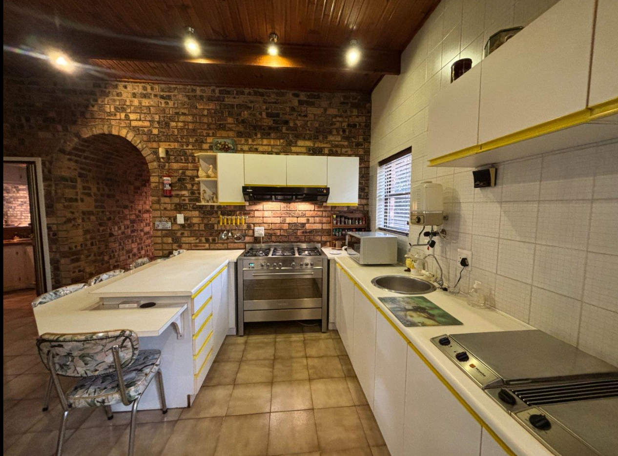 4 Bedroom House for Sale in Heuwelsig