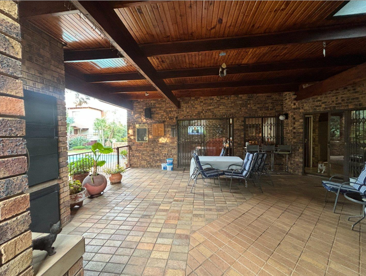 4 Bedroom House for Sale in Heuwelsig
